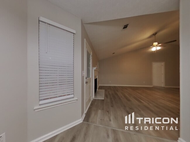 Building Photo - 203 Coldsprings Court McDonough GA