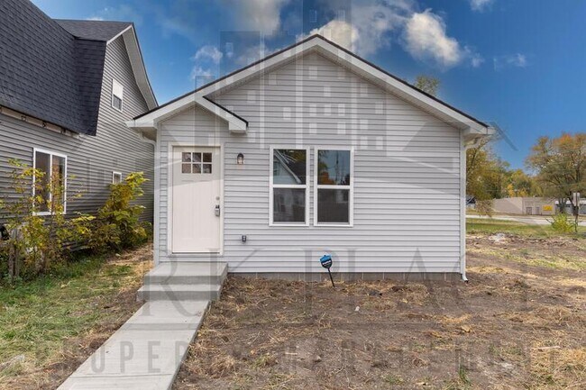 Building Photo - 1061 W 29th St