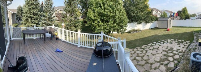 Building Photo - Stunning 5 bedroom 4 bathroom single famil...