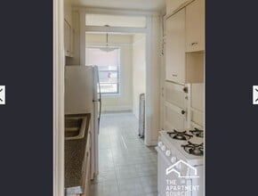 Building Photo - 524 W Cornelia Ave