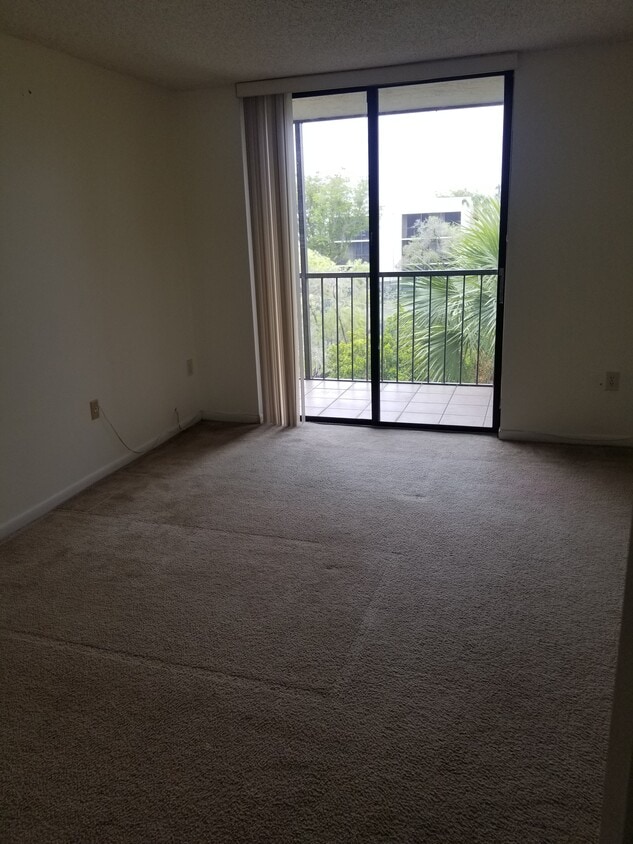 Foto principal - 8025 SW 107th Ave