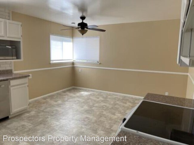 Foto del edificio - 3 br, 2 bath House - 2347 Venndale Ave