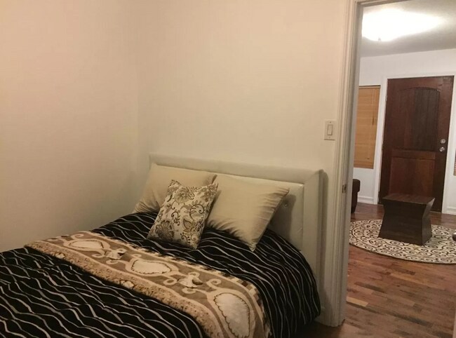 Foto del edificio - 1111 Myra Ave
