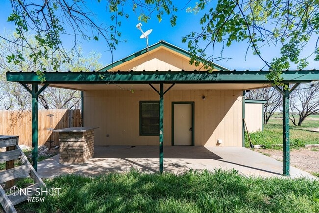Foto del edificio - 542 McCartney Ln