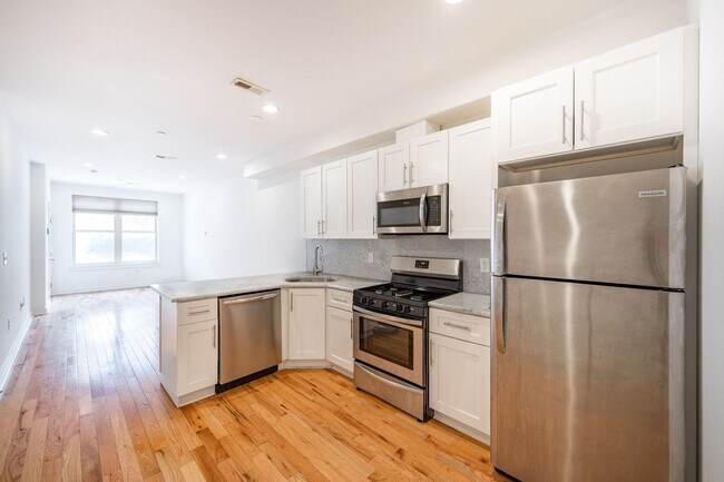 Foto del edificio - 1642 N Marshall St