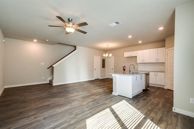 Foto del edificio - 722 Fallow Dr