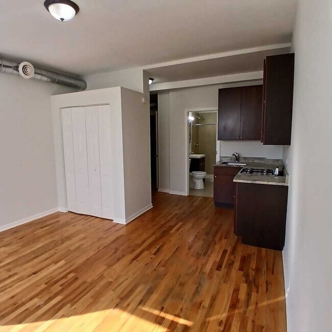 Foto del edificio - 7606 N Paulina St
