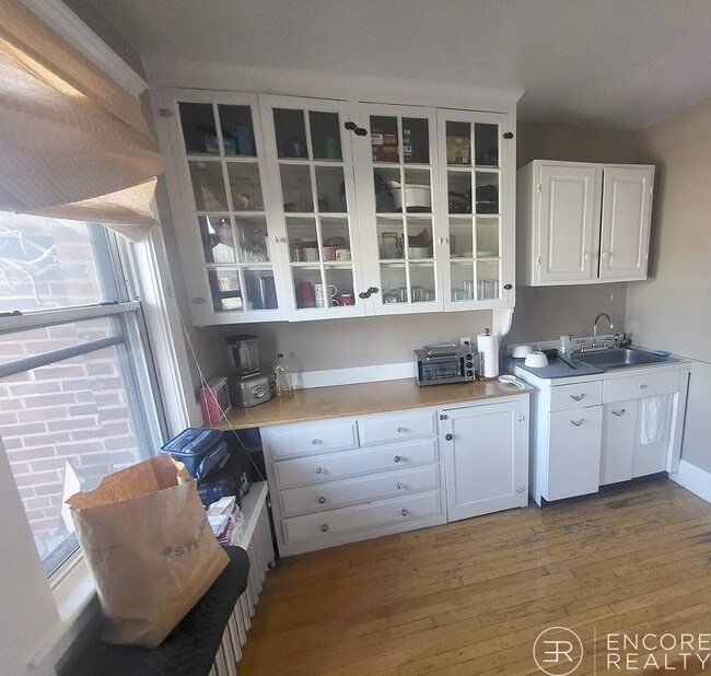 Building Photo - 16 Lakeville Rd