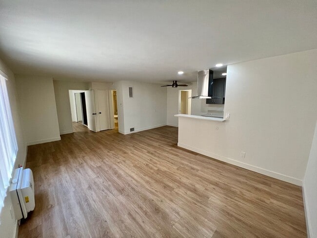Building Photo - 3532 Keystone Av