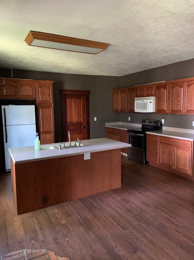 Kithen - 591 Main St