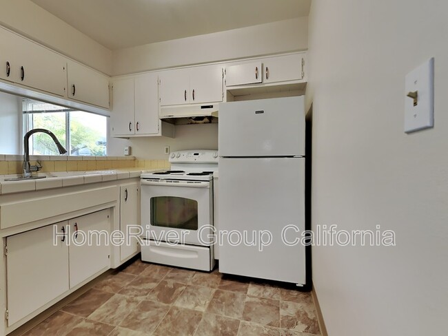 Building Photo - 5592 Keoncrest Cir