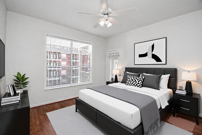 Foto del edificio - 2400 McCue Rd