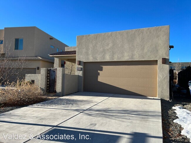 Building Photo - 3 br, 2 bath House - 7262 Vista Serena Loop