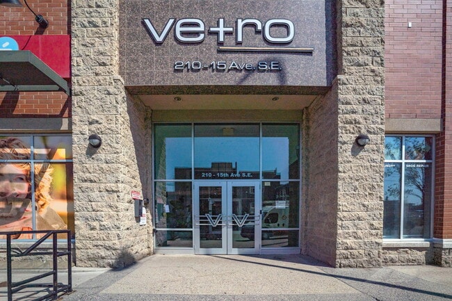 Photo du bâtiment - 210-2301-215 15 Ave SE