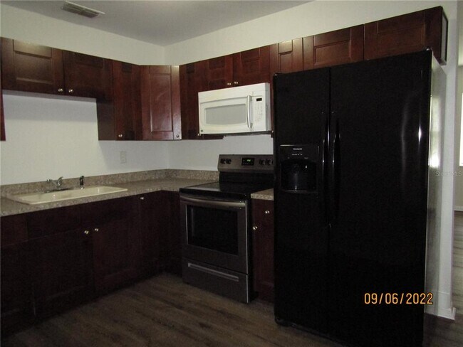 Foto del edificio - 3611 E Clifton St