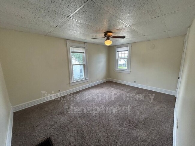 Building Photo - 434.5 S Mulberry St
