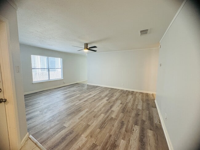 Building Photo - 7434 Radford Trail