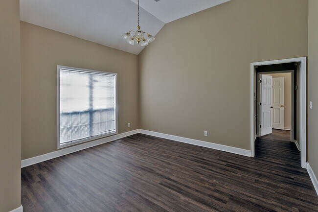 Building Photo - Home in Prattville