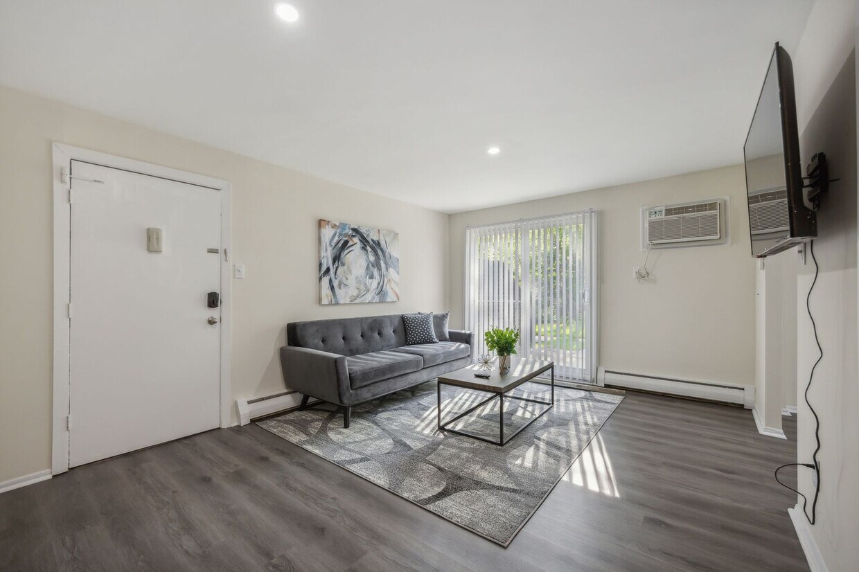 Foto principal - 816 Wharton Dr