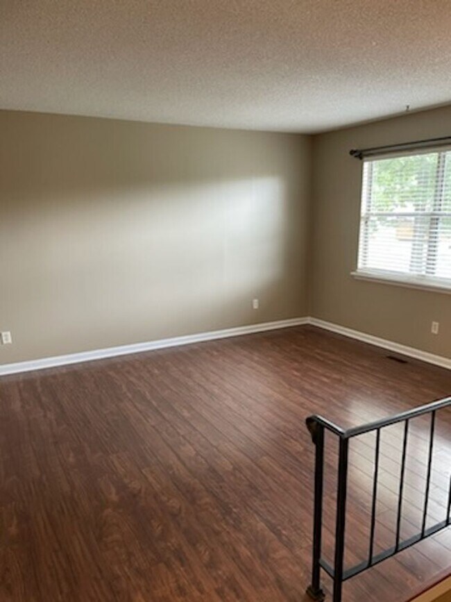 Foto del edificio - SINGLE FAMILY HOME