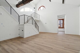 Building Photo - 808 N 3rd St