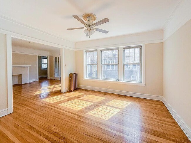 Foto del edificio - 3817 N Lawndale Ave