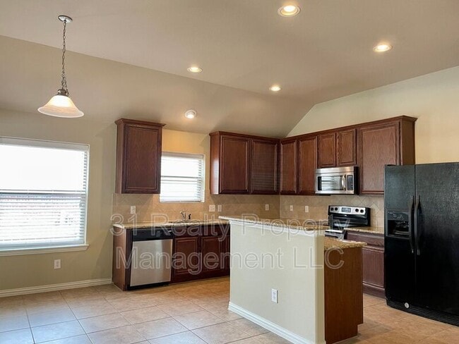 Building Photo - 605 Knollwood Trail Ct