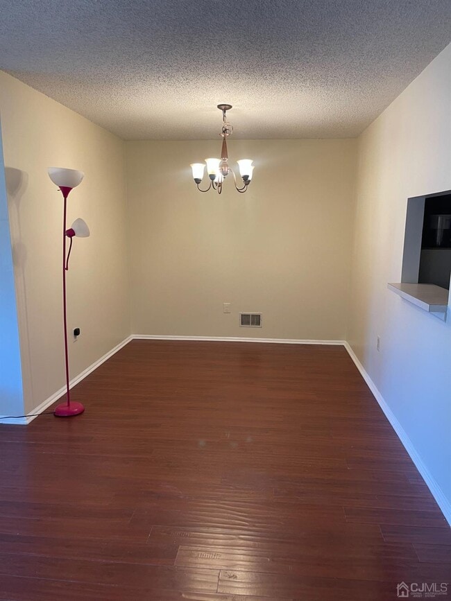 Building Photo - 90 Gregory Ln