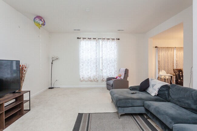 Foto del edificio - 1437 Crimson Ln