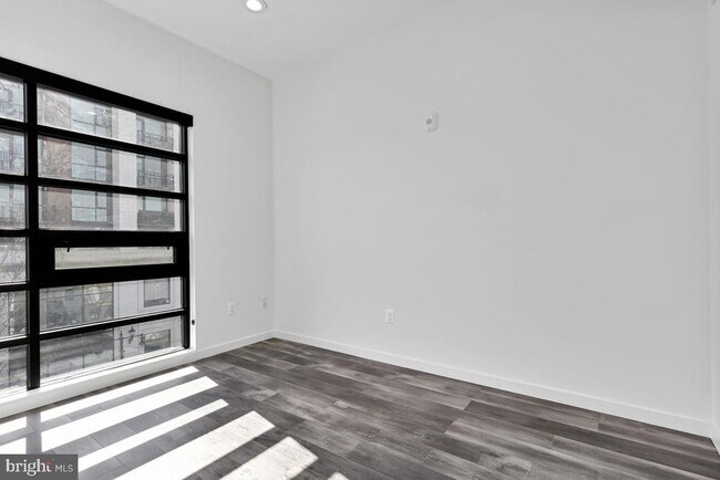 Foto del edificio - 506 H St NE