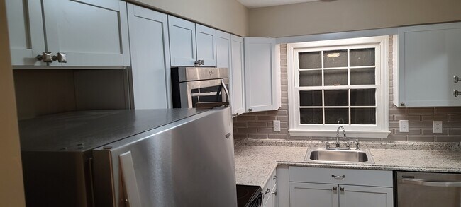 Foto del edificio - 1025 Carolina Rd