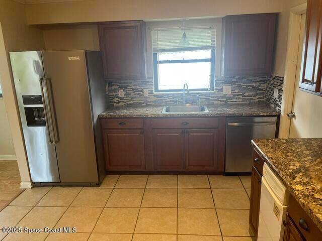 Building Photo - 978 Nagle Dr