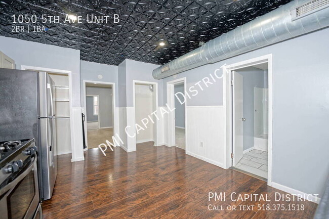 Foto del edificio - Recently Remodeled, Modern 2 bed/1 bath Ap...