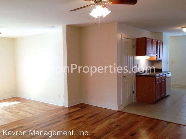 Building Photo - 975 Meda St