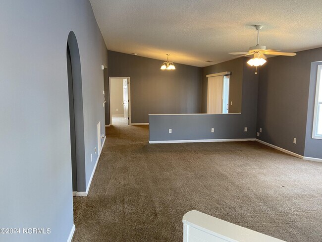 Building Photo - 4120 Breezewood Dr