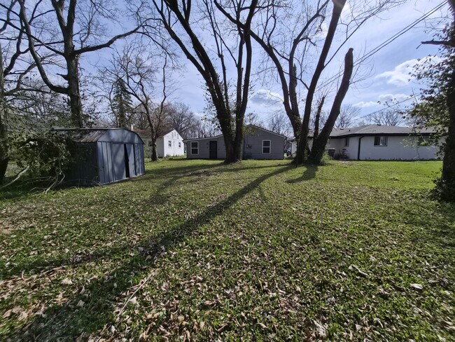 Foto del edificio - 3922 N Butler Ave