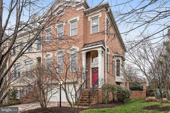 Building Photo - 7000 Eastern Red Cedar Ln