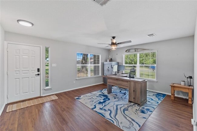 Building Photo - A Gem in Georgetown MOVE IN SPECIAL $1000.00 Deposit With Approved Credit