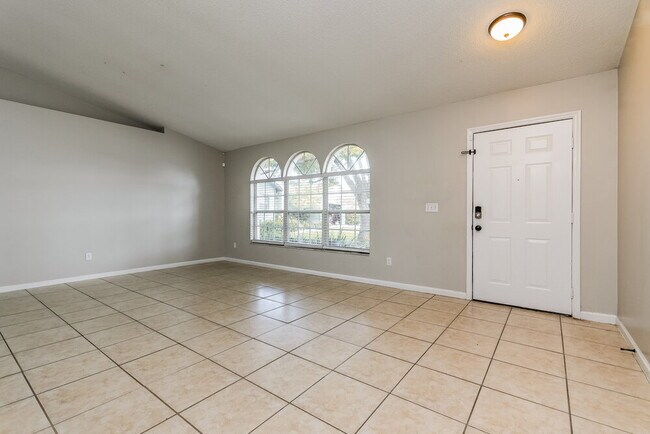 Building Photo - 115 Pine Top Ln