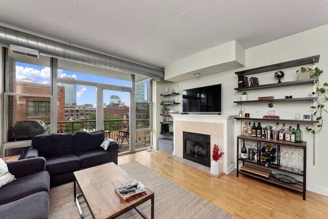 Foto del edificio - 1001 W Madison St