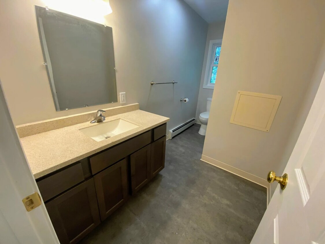 Foto principal - 408 Woodward Ave