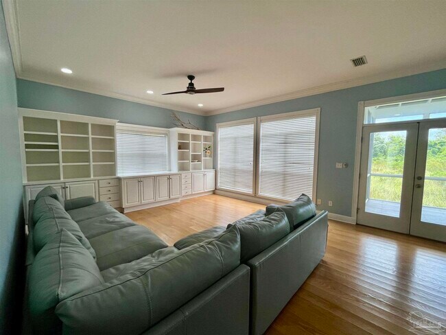 Foto del edificio - 326 Deer Point Dr