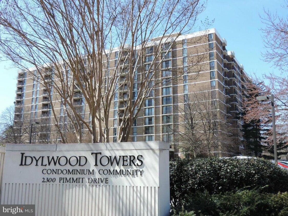 2300 Pimmit Dr Unit 1018, Falls Church, VA 22043 Condo for Rent in