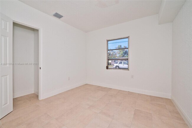 Foto del edificio - 2278 NW 98th St