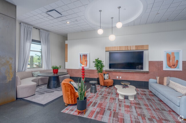 Lobby Photo - Echo 1055