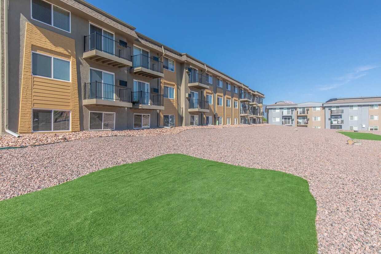 Ascent Apartments 1030 S Chelton Rd Colorado Springs, CO