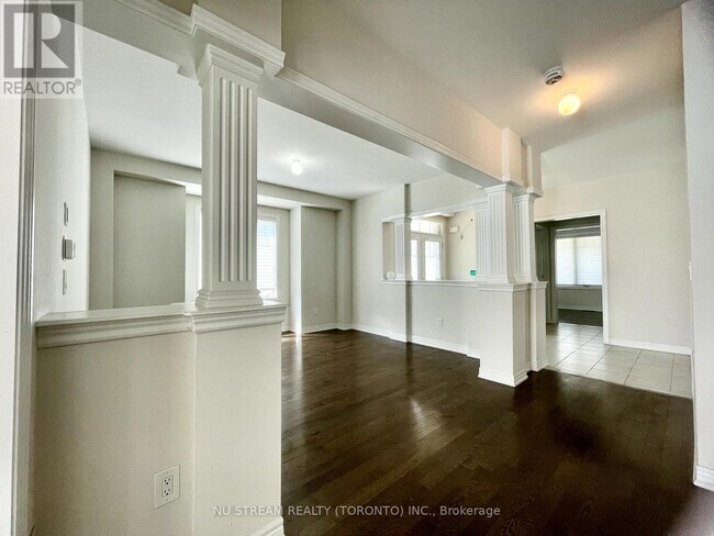 Building Photo - 1 Collier Crescent