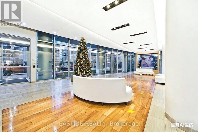 Photo du bâtiment - 70 Forest Manor Rd