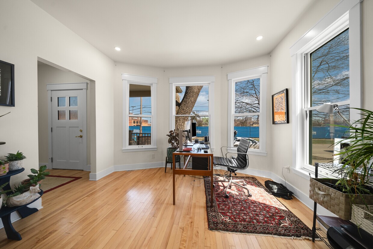 Foto principal - 2081 Vermont St