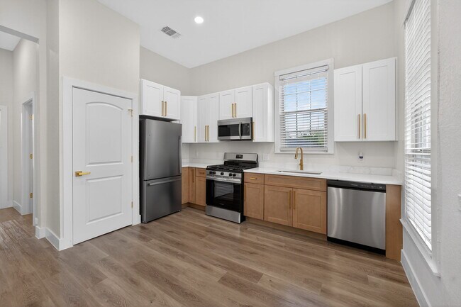 Foto del edificio - 413 Nopal St